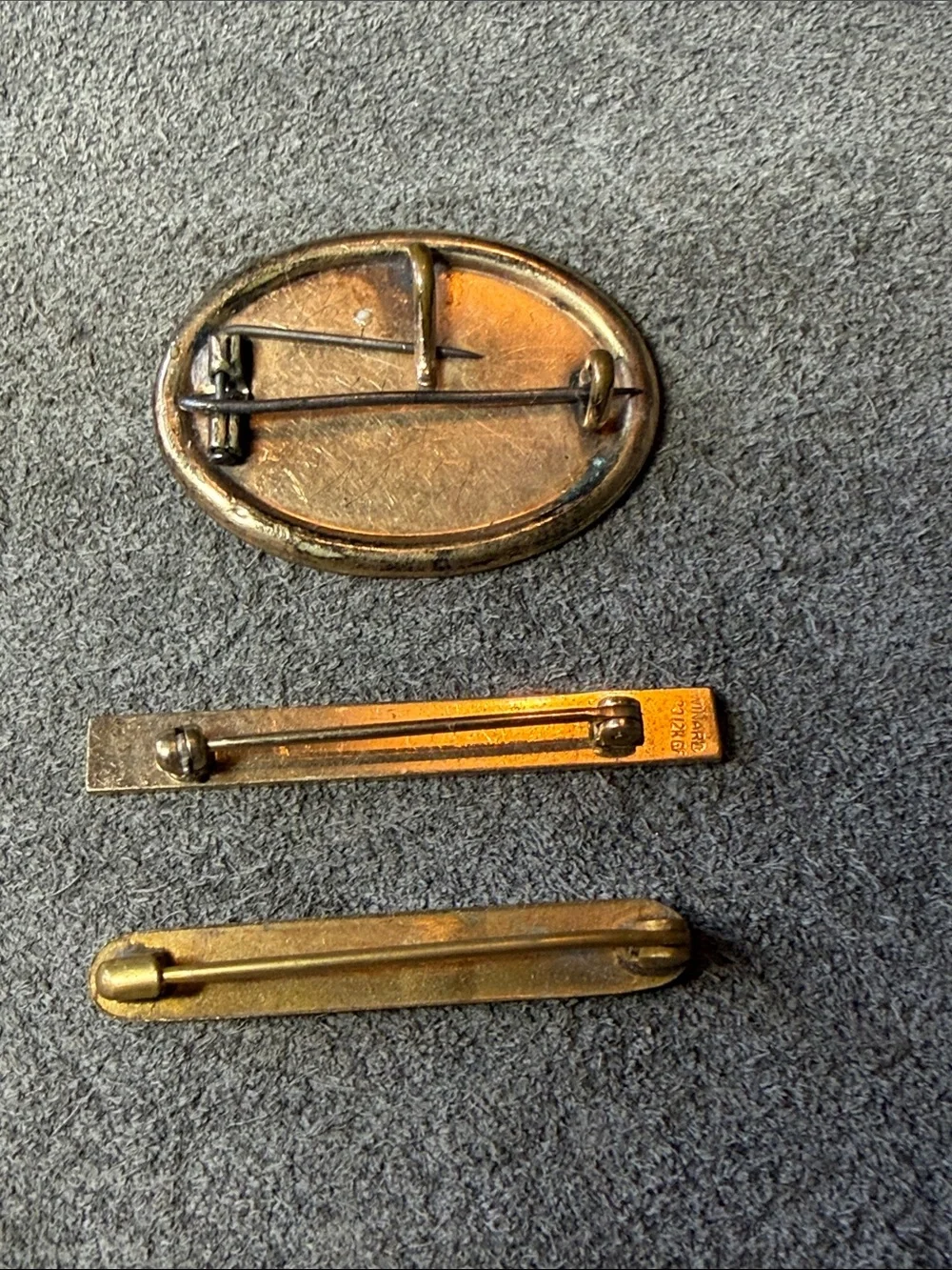 N/A three pins
